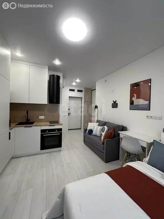 Квартира-студия: Тюмень, улица Тимофея Чаркова, 93 (23 м) - Фото 2