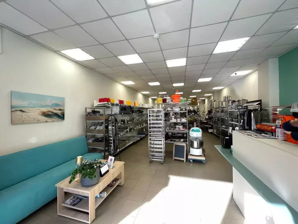 Торговая площадь в Крым, Симферополь ул. Кечкеметская (334 м) - Фото 2