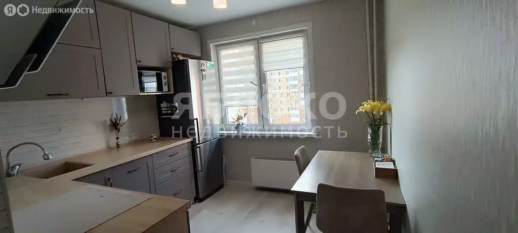 3-комнатная квартира: Березники, улица Ивана Дощеникова, 1 (67 м) - Фото 1