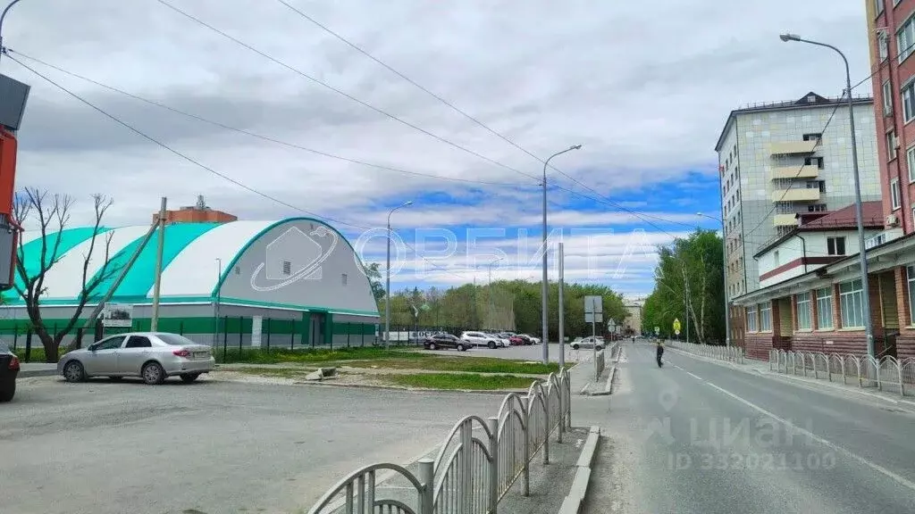 Торговая площадь в Тюменская область, Тюмень Олимпийская ул., 11 (332 ... - Фото 1