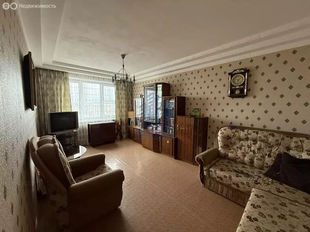 3-комнатная квартира: Чебоксары, Гражданская улица, 78 (68 м) - Фото 1