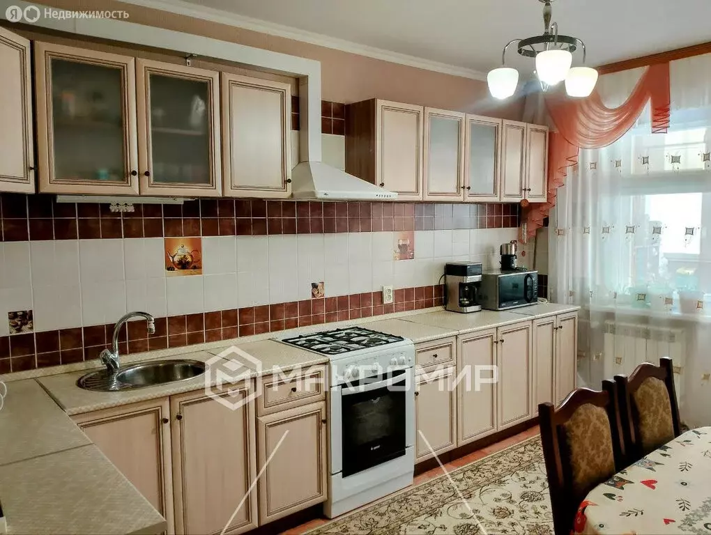 3-комнатная квартира: деревня Жилина, улица Графа Киселёва, 3 (75 м) - Фото 1