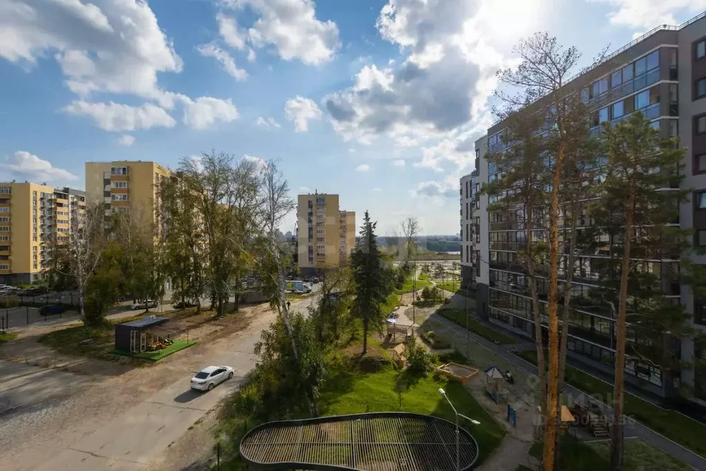 Студия Тюменская область, Тюмень ул. Парада Победы, 11 (28.2 м) - Фото 0