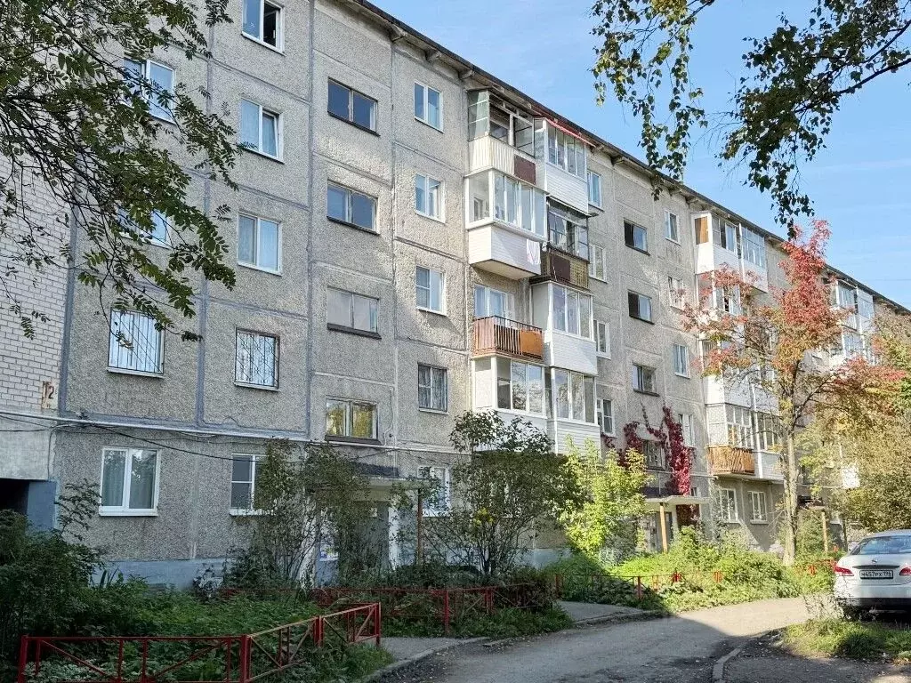 2-к кв. Свердловская область, Первоуральск ул. Емлина, 12Б (50.8 м) - Фото 1