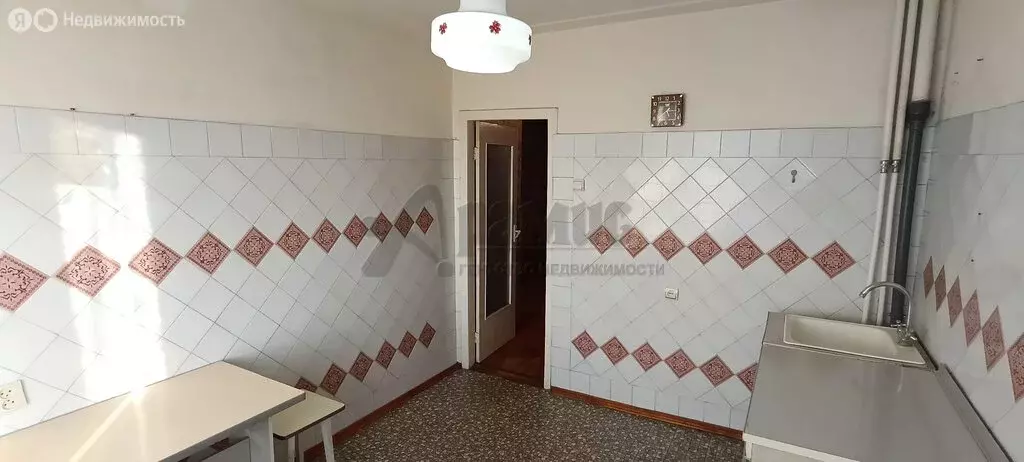 3-комнатная квартира: Владикавказ, проспект Коста, 283 (83 м) - Фото 0