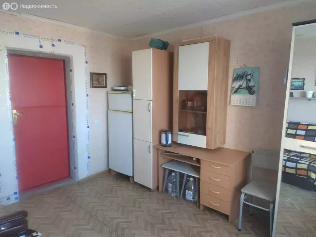 1к в 8-комнатной квартире (13 м) - Фото 0
