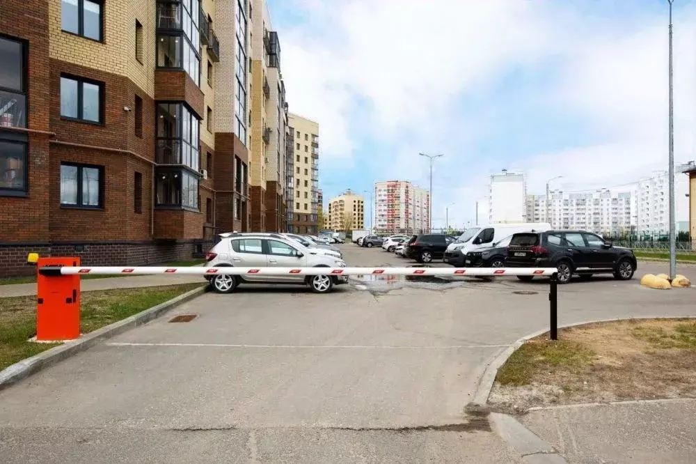 3-к кв. Ярославская область, Ярославль ул. Дядьковская, 8 (74.5 м) - Фото 0