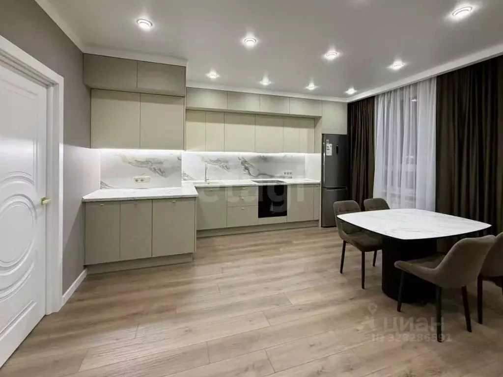 3-к кв. Белгородская область, Белгород Кирпичная ул., 65с2 (85.0 м) - Фото 0