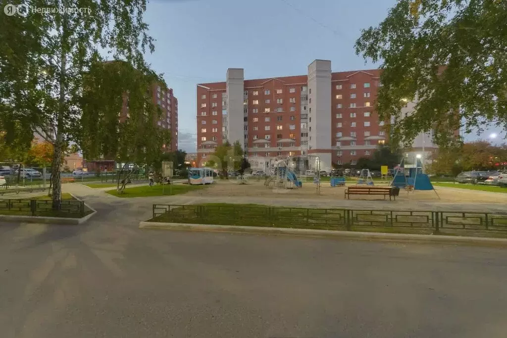 2-комнатная квартира: Тюмень, Широтная улица, 112 (50.1 м) - Фото 1