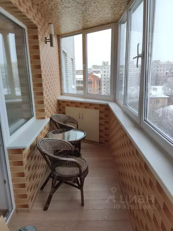 3-к кв. Омская область, Омск ул. Орловского, 8 (100.0 м) - Фото 1