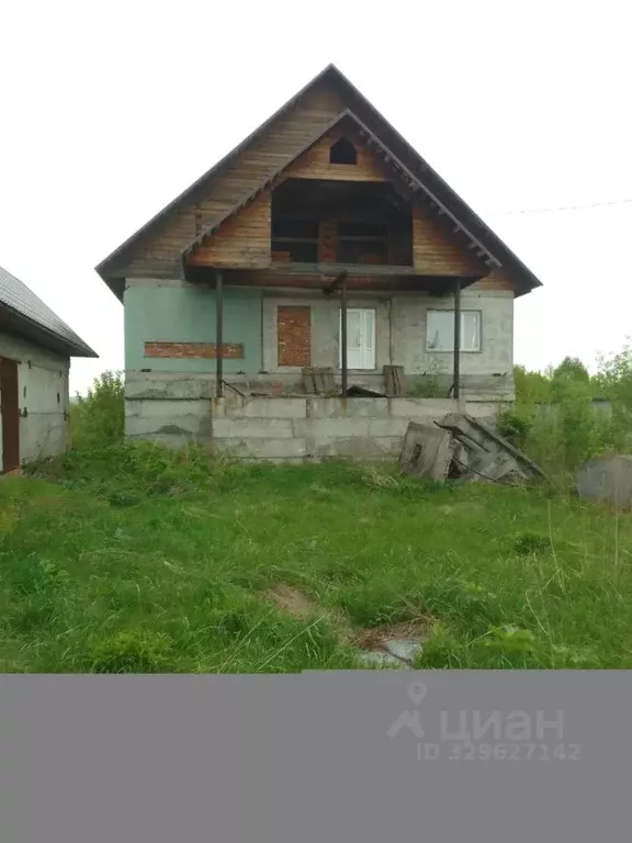 Дом в Кемеровская область, Мыски Аккольская ул., 42 (290 м) - Фото 1