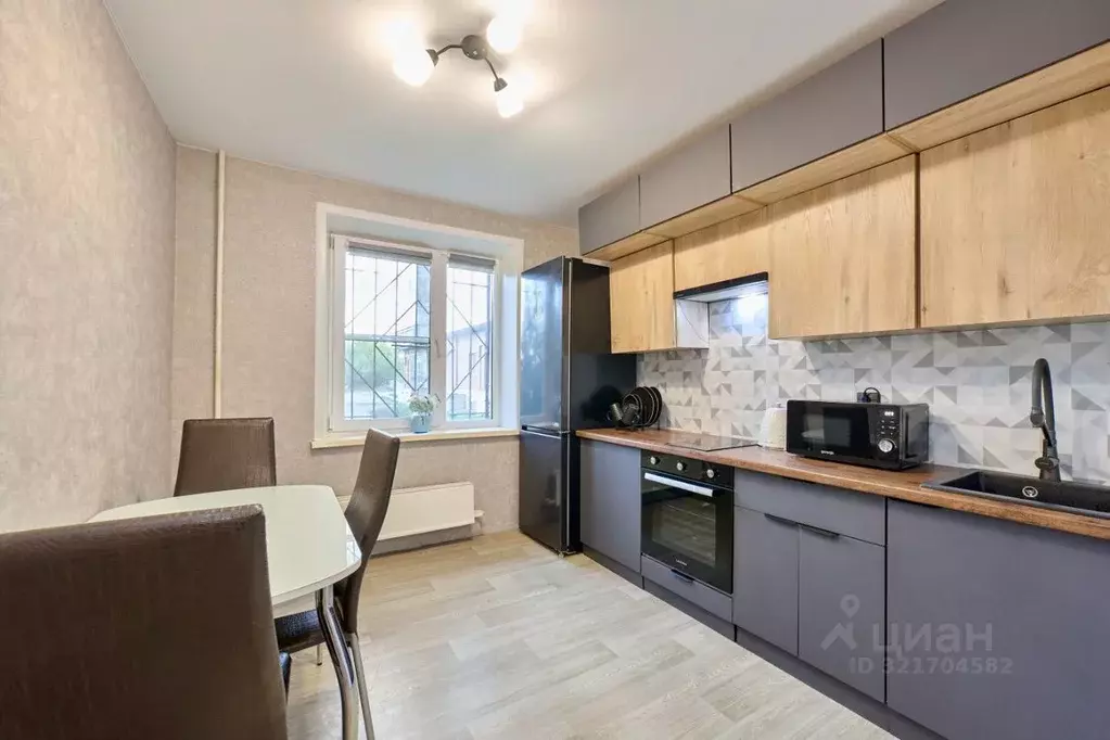 2-к кв. Пермский край, Пермь ул. Архитектора Свиязева, 2А (53.4 м) - Фото 1