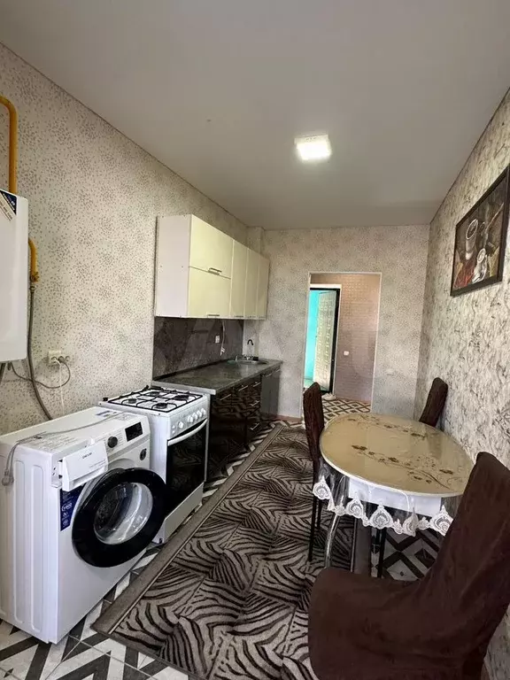 1-к. квартира, 38 м, 2/5 эт. - Фото 1