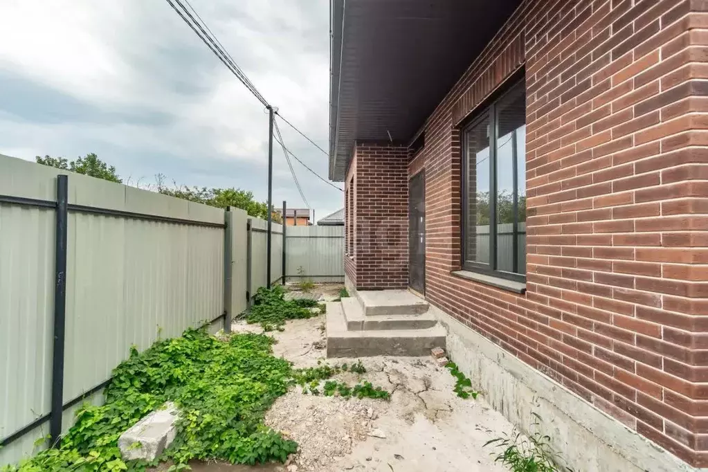 Дом в Ростовская область, Батайск Крымская ул. (100 м) - Фото 1