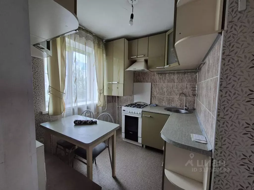 3-к кв. Астраханская область, Астрахань Коммунистическая ул., 68 (60.0 ... - Фото 0