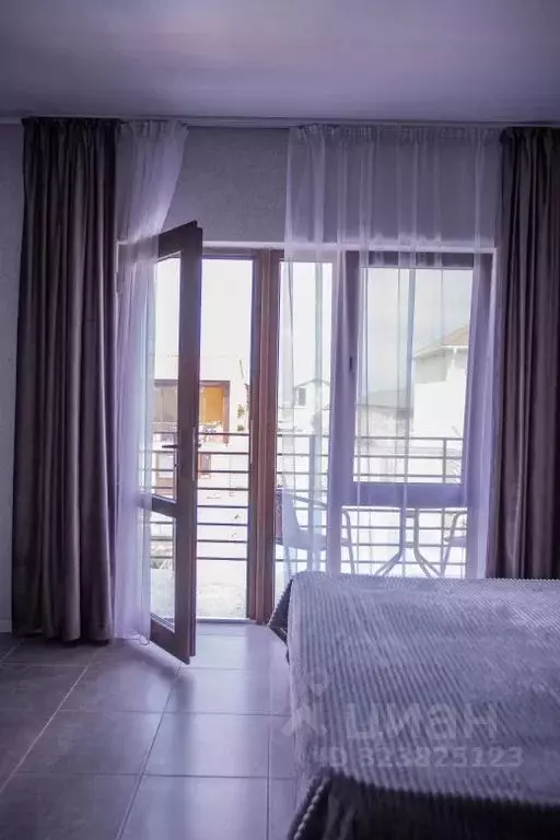 Комната Крым, Черноморский район, с. Межводное ул. А. Абдиннановой, 9 - Фото 1