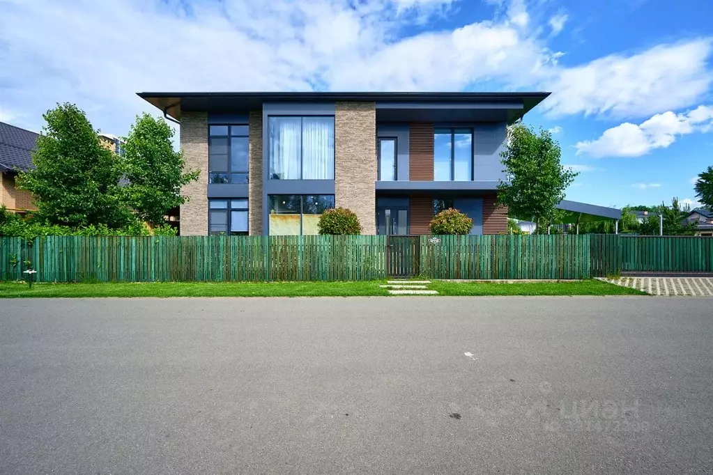 Дом в Адыгея, Тахтамукайский район, Козет аул ул. Солнечная (381 м) - Фото 1