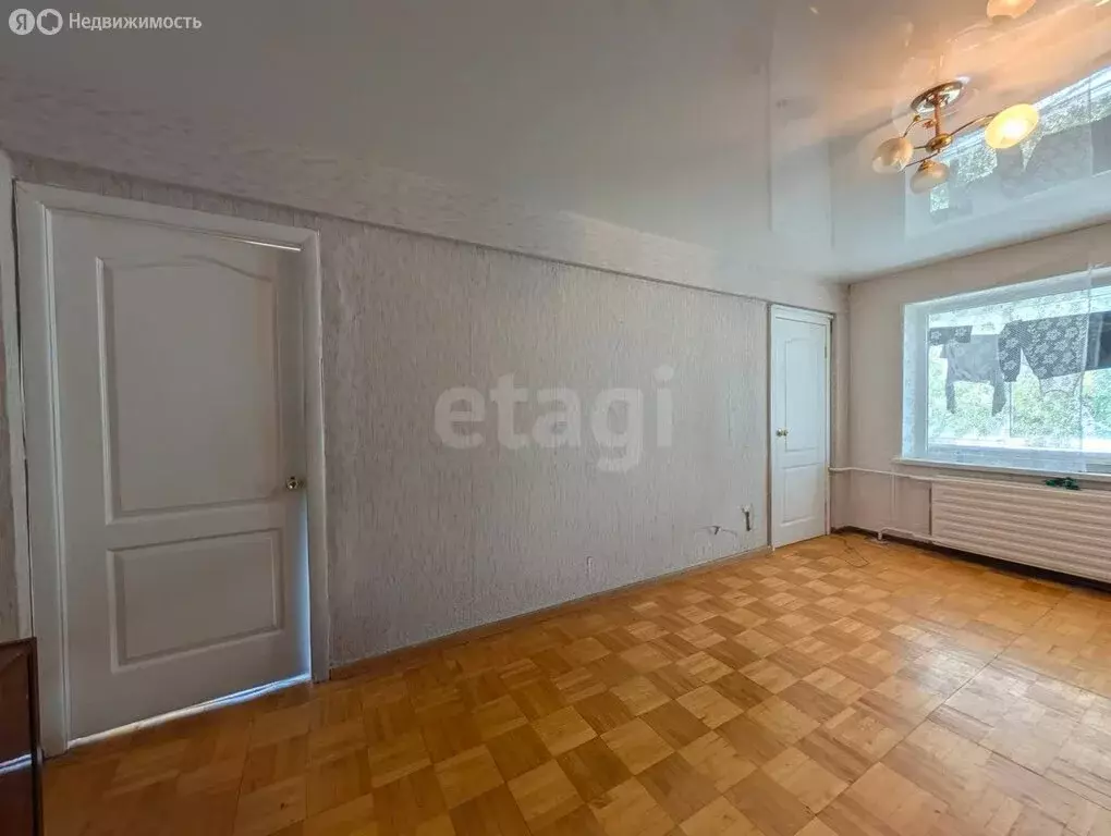 4-комнатная квартира: Ижевск, улица А.Н. Сабурова, 9 (58.6 м) - Фото 1