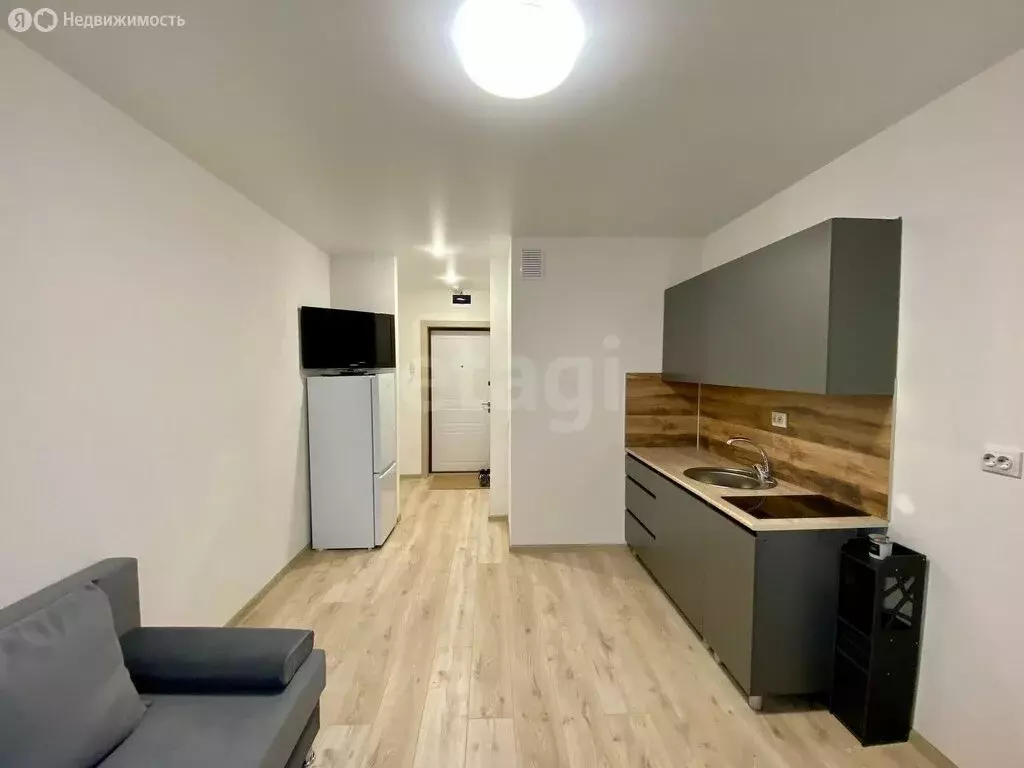 Квартира-студия: Тюмень, улица 9 Января, 160к1 (20.6 м) - Фото 2