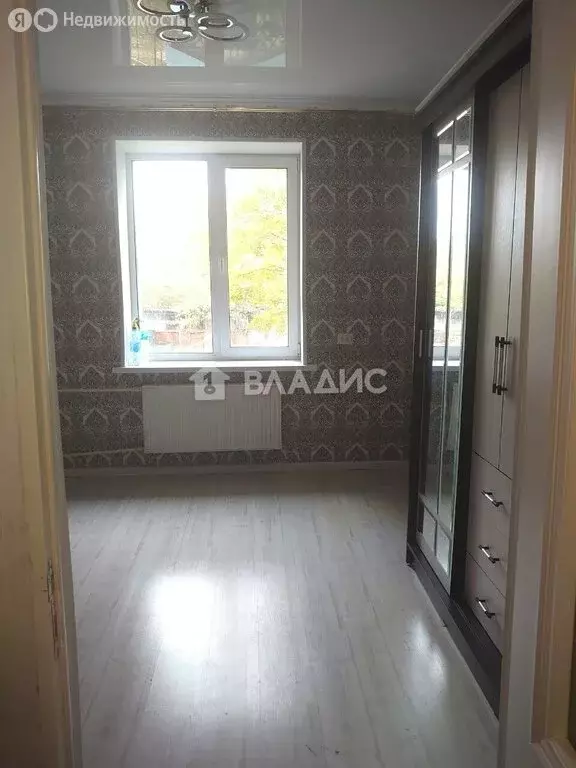 1к в 3-комнатной квартире (15 м) - Фото 1