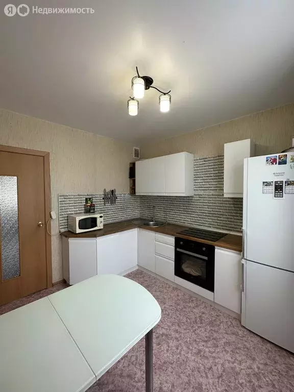 2-комнатная квартира: Челябинск, улица Клайна, 7 (57.2 м) - Фото 0