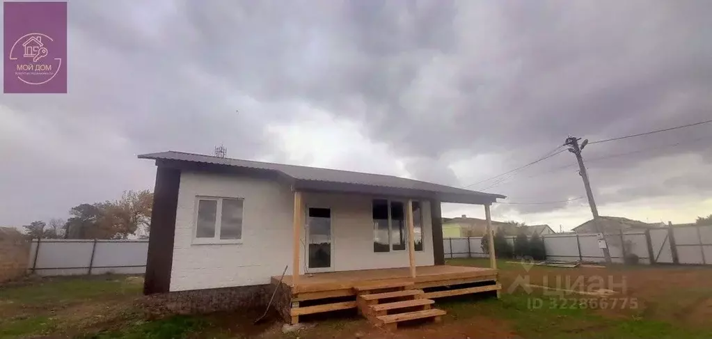 Дом в Крым, Сакский район, Суворовское с/пос, с. Великое  (75 м) - Фото 1