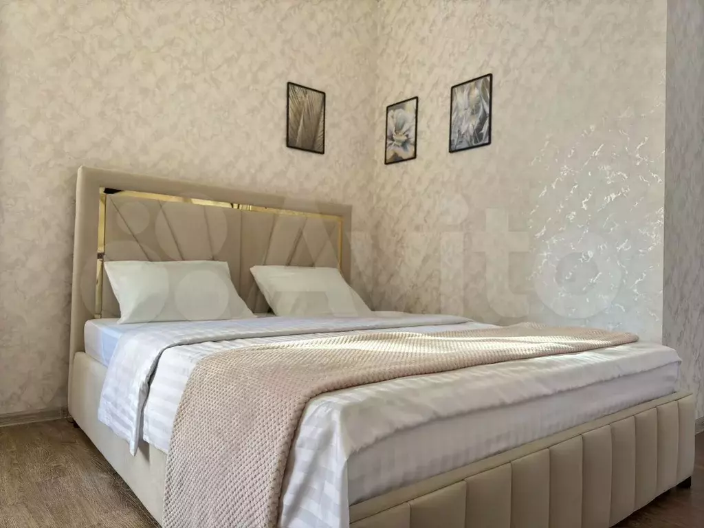 Комната 25 м в 1-к., 1/3 эт. - Фото 0