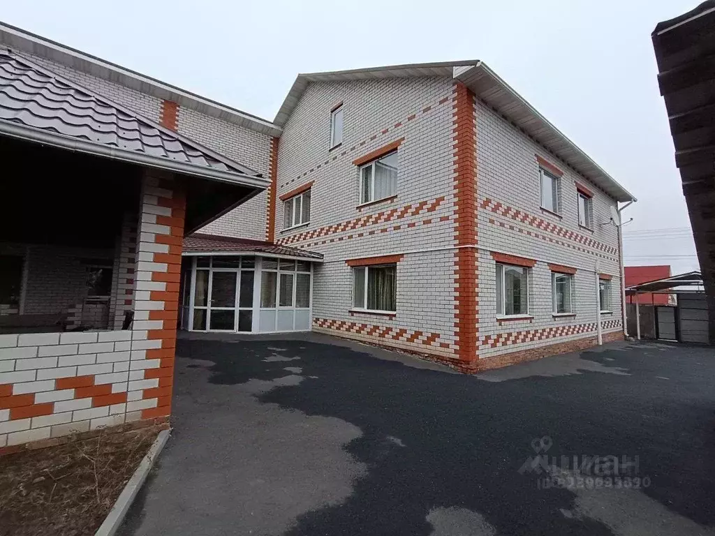 Дом в Белгородская область, Белгород ул. Имени Героя Советского Союза ... - Фото 1