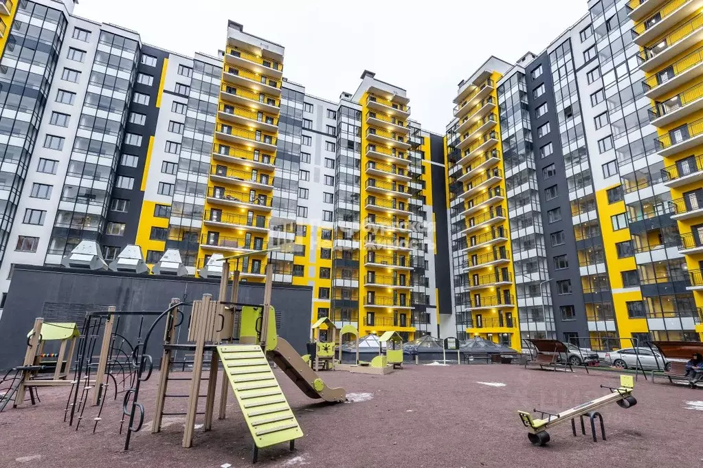 2-к кв. Санкт-Петербург пос. Шушары, ул. Окуловская, 13 (59.8 м) - Фото 0