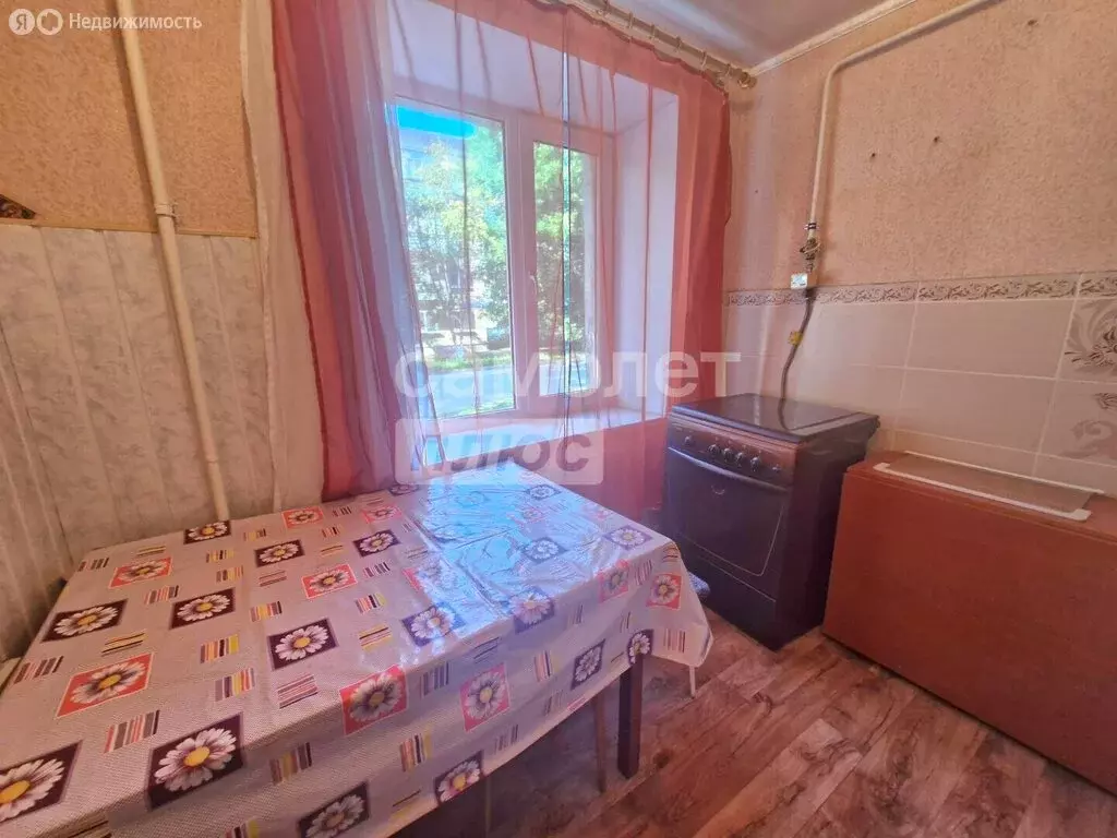 3-комнатная квартира: Салават, улица Гагарина, 22 (56 м) - Фото 1