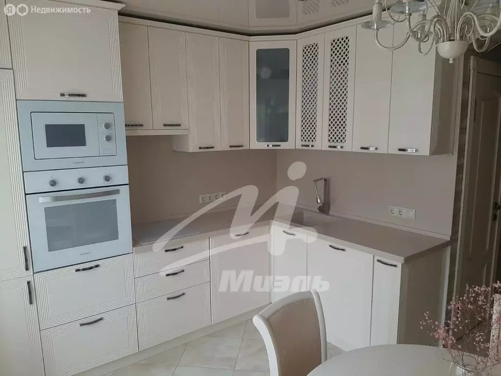 3-комнатная квартира: Лобня, Физкультурная улица, 4 (83.3 м) - Фото 0