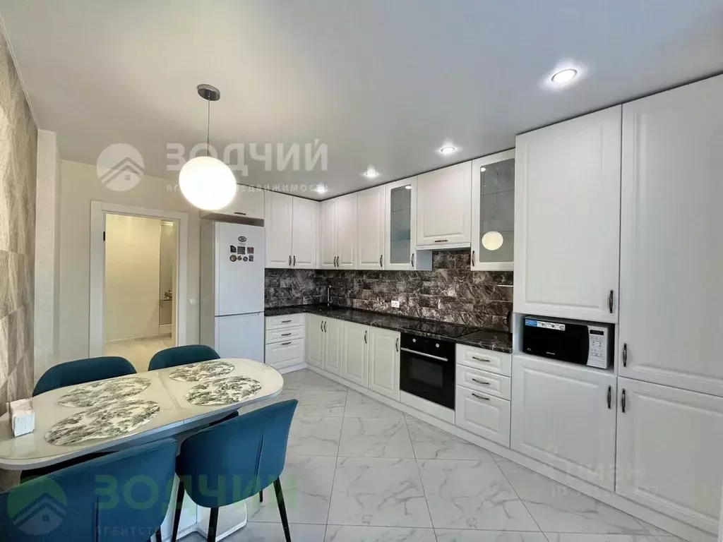 2-к кв. Чувашия, Чебоксары просп. Чебоксарский, 33к1 (68.0 м) - Фото 1