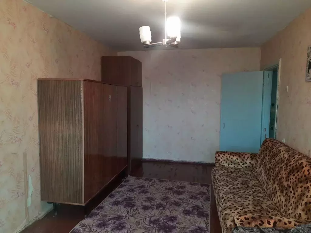 1-к кв. Свердловская область, Кировград Кировградская ул., 24 (30.0 м) - Фото 2