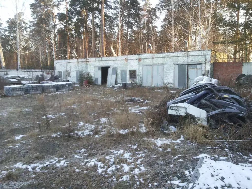 Помещение свободного назначения в Свердловская область, Асбест ул. ... - Фото 1