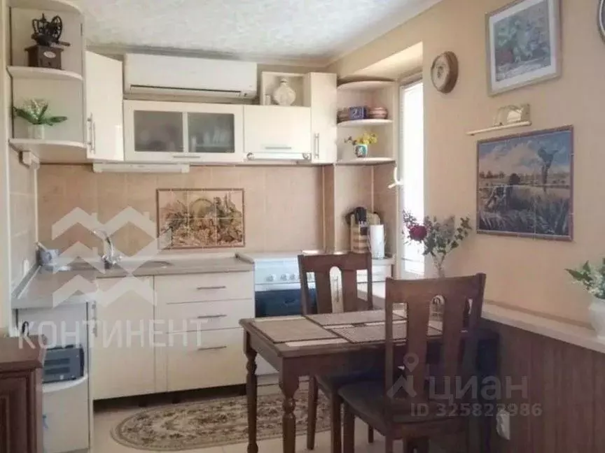 3-к кв. Крым, Евпатория ул. Конституции, 3 (52.2 м) - Фото 1