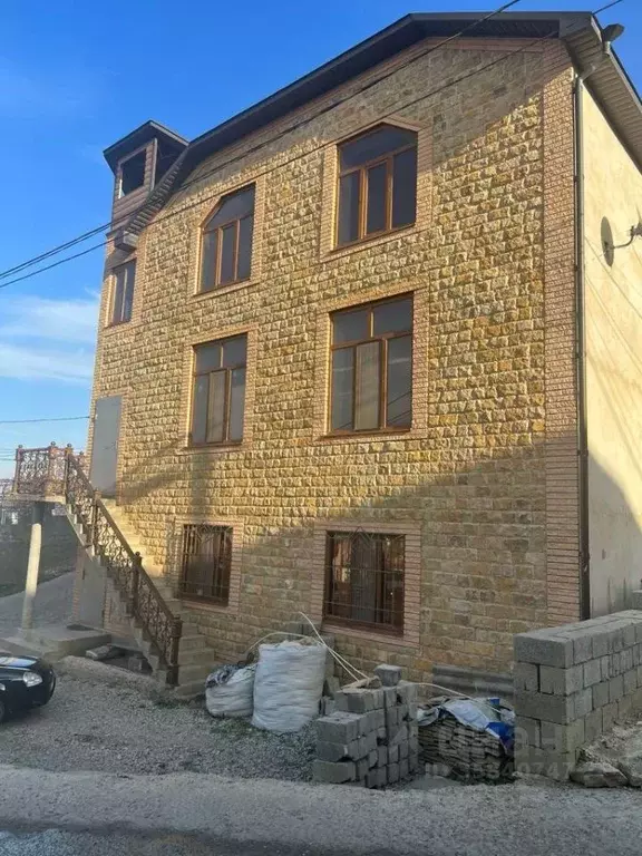 Дом в Дагестан, Махачкала ул. Алычовая, 2 (250 м) - Фото 1