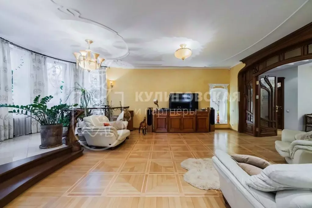 6-к кв. Свердловская область, Екатеринбург ул. Карла Маркса, 25 (187.9 ... - Фото 2