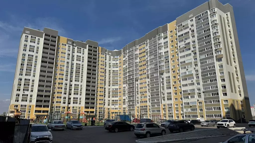 2-к. квартира, 60 м, 8/17 эт. - Фото 1