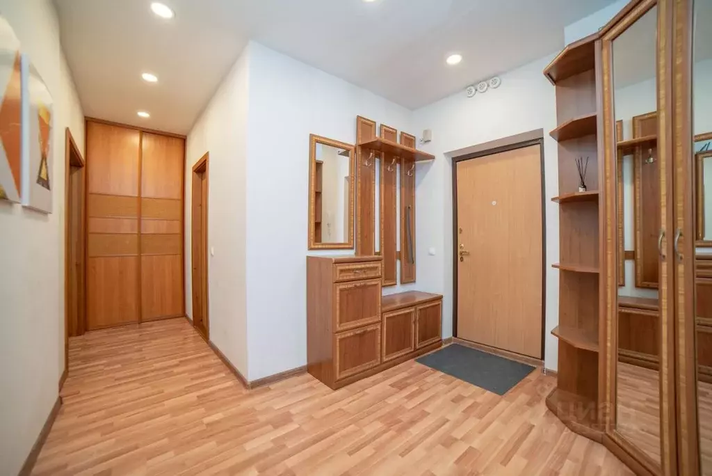 2-к кв. Свердловская область, Екатеринбург ул. Московская, 77 (65.0 м) - Фото 2