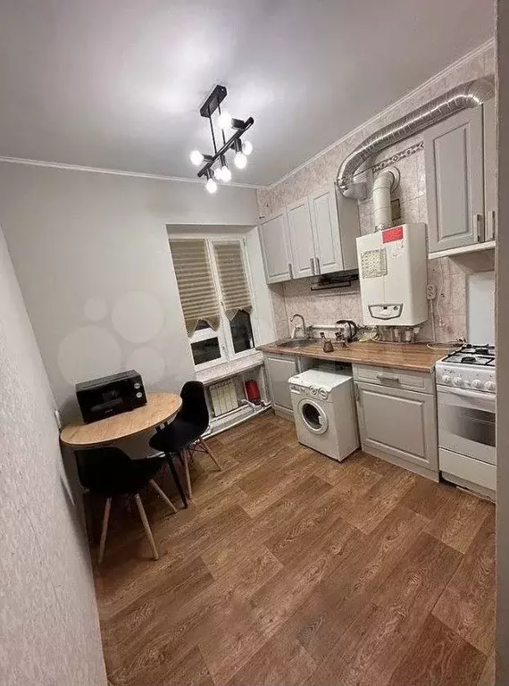 2-к. квартира, 40 м, 4/4 эт. - Фото 0