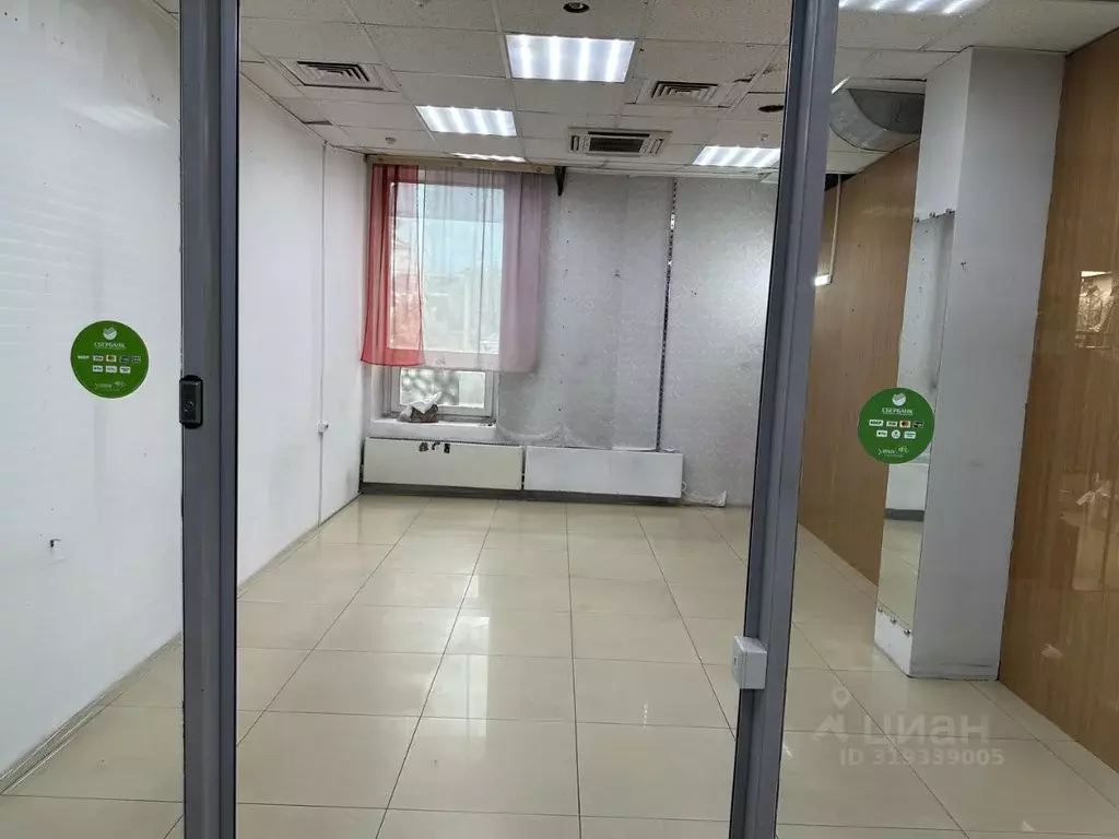 Торговая площадь в Бурятия, Улан-Удэ ул. Ленина, 44 (22 м) - Фото 1