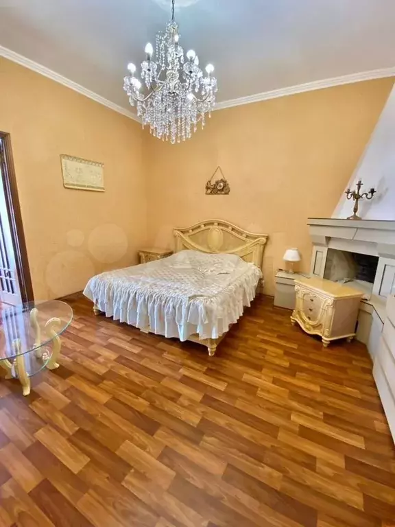 Комната 69 м в 3-к., 2/2 эт. - Фото 0