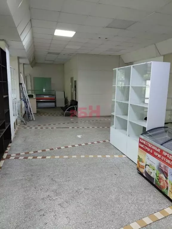Помещение свободного назначения в Омская область, Омск ул. 8-я ... - Фото 1