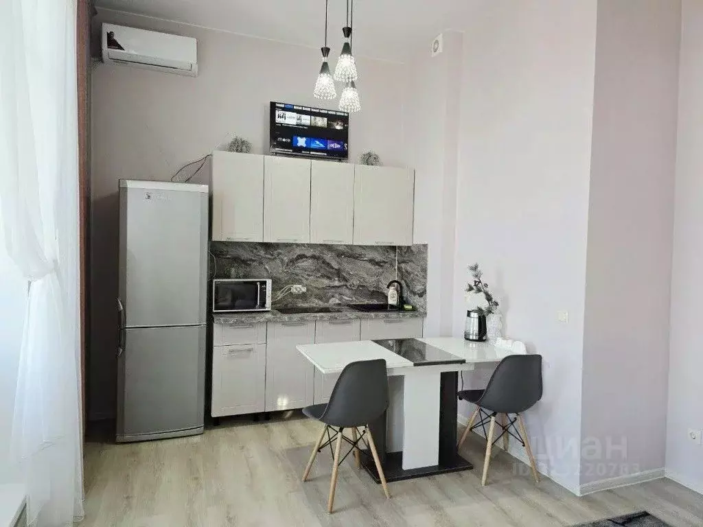 1-к кв. Удмуртия, Ижевск Базарная пл., 1 (30.0 м) - Фото 1