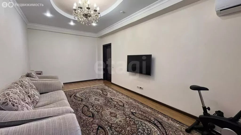 3-комнатная квартира: Махачкала, улица Хаджи Булача, 17Д (102 м) - Фото 2