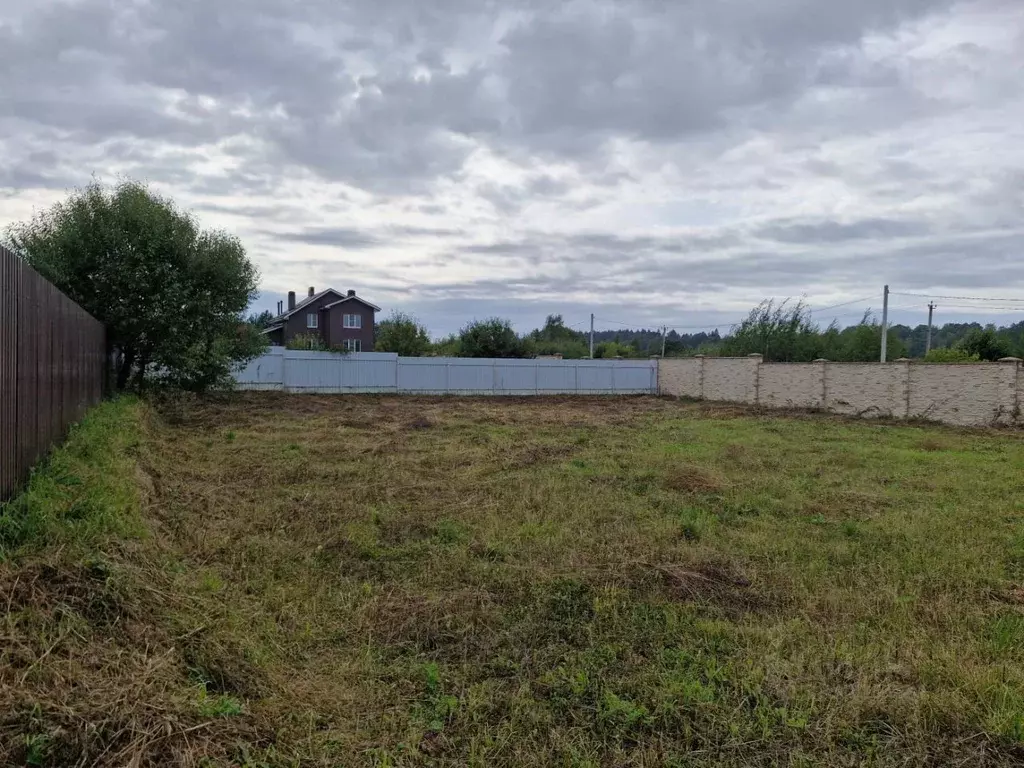 Участок в Московская область, Одинцовский городской округ, д. ... - Фото 1