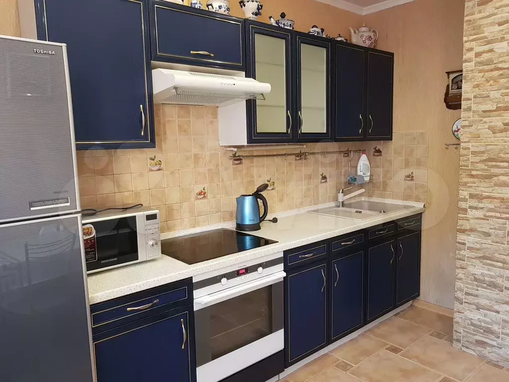2-к. квартира, 60 м, 7/17 эт. - Фото 1