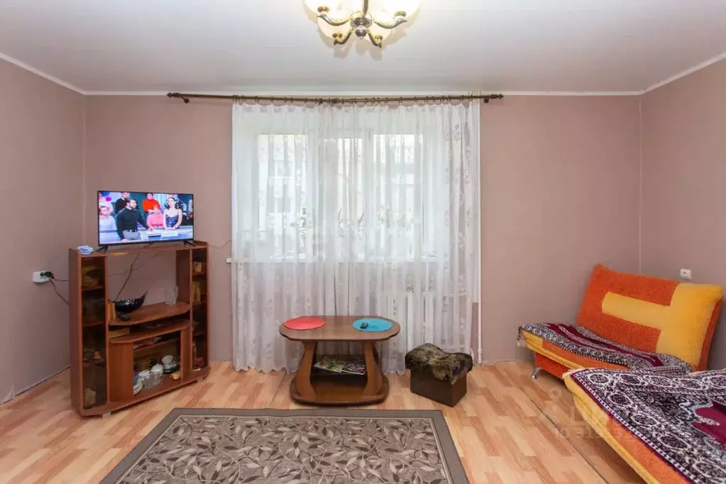 2-к кв. Тюменская область, Тобольск ул. Ленина, 7 (57.9 м) - Фото 0