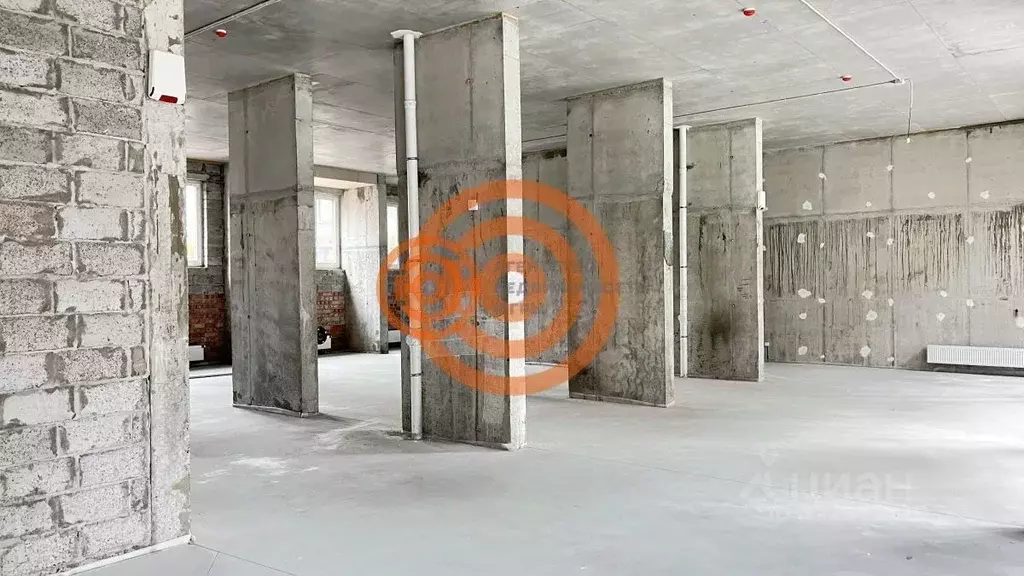 Помещение свободного назначения в Тюменская область, Тюмень ул. ... - Фото 1