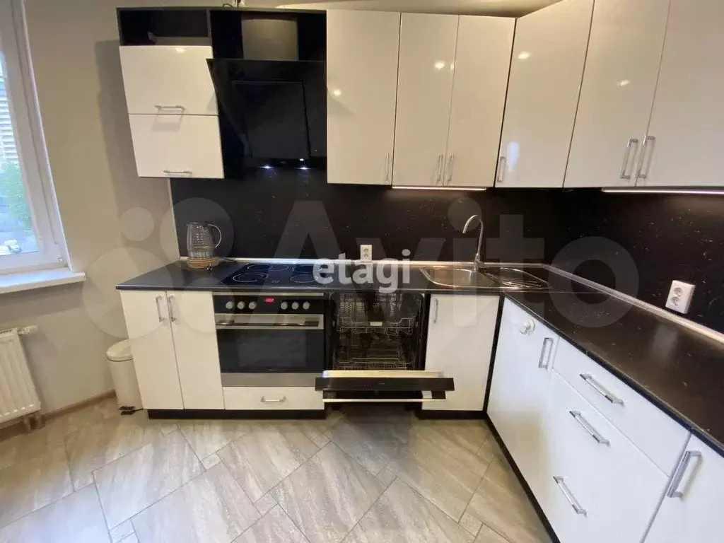1-к. квартира, 41 м, 3/16 эт. - Фото 0